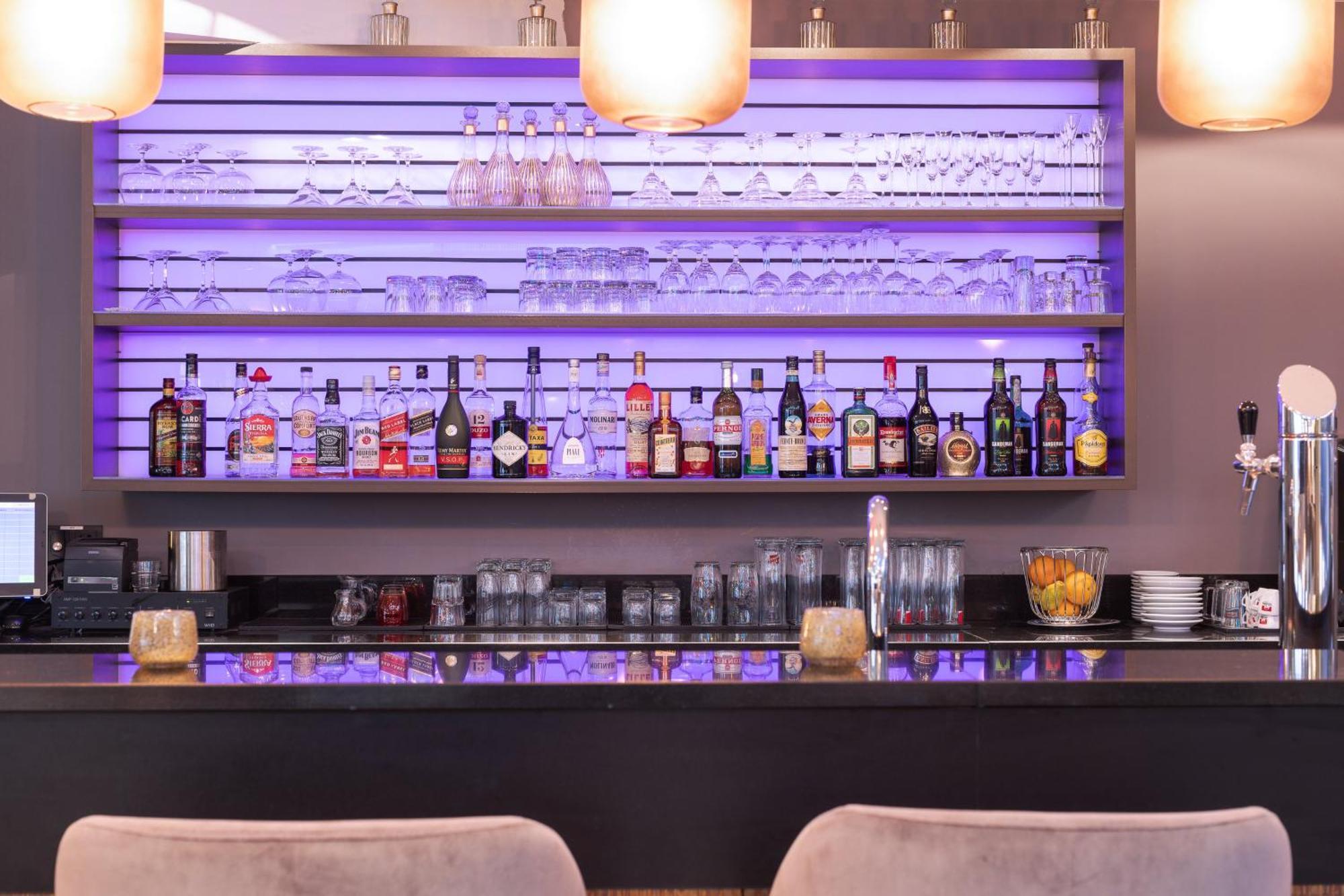 Leonardo Vienna Westbahnhof Hotel Luaran gambar Bar