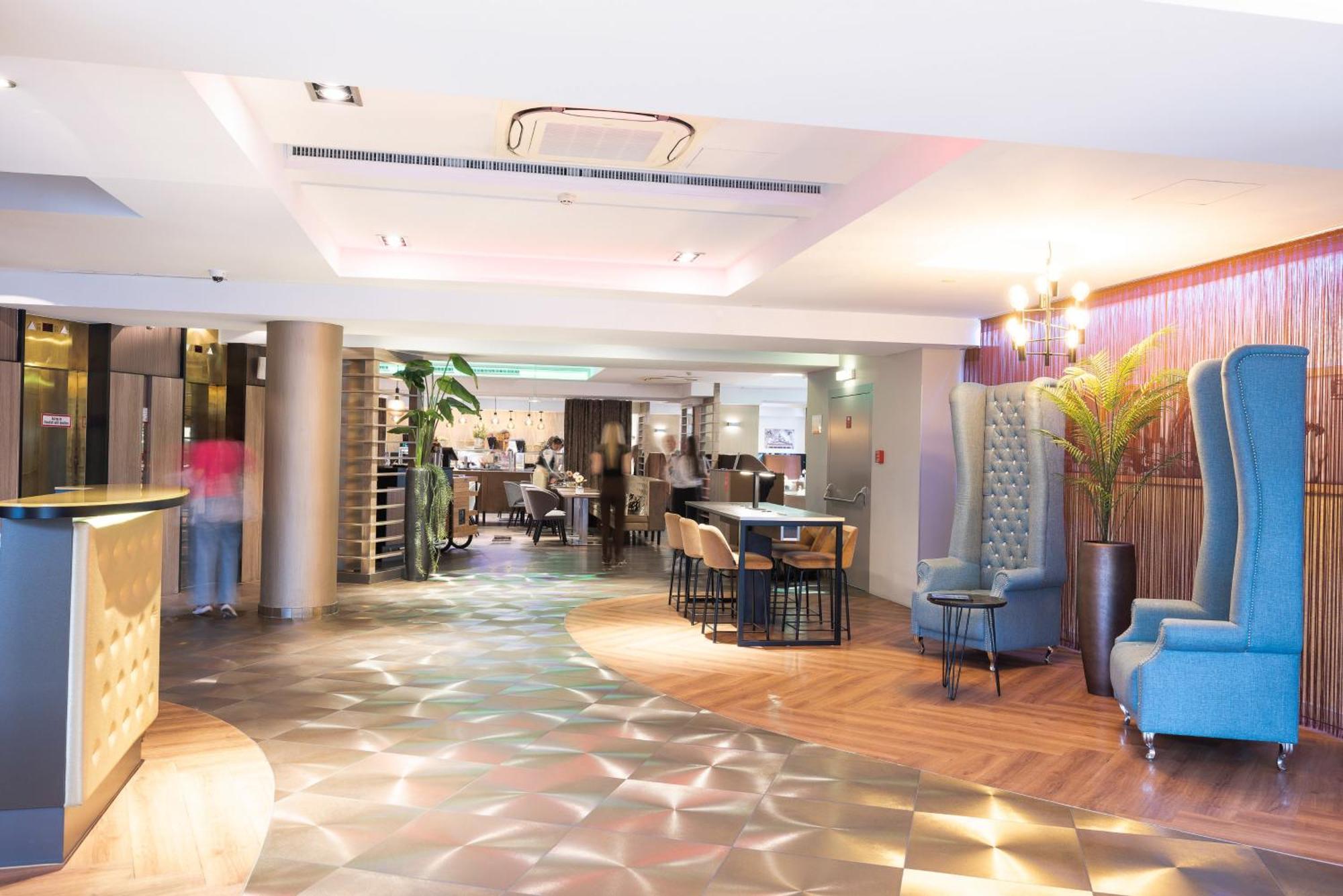 Leonardo Vienna Westbahnhof Hotel Luaran gambar Reception