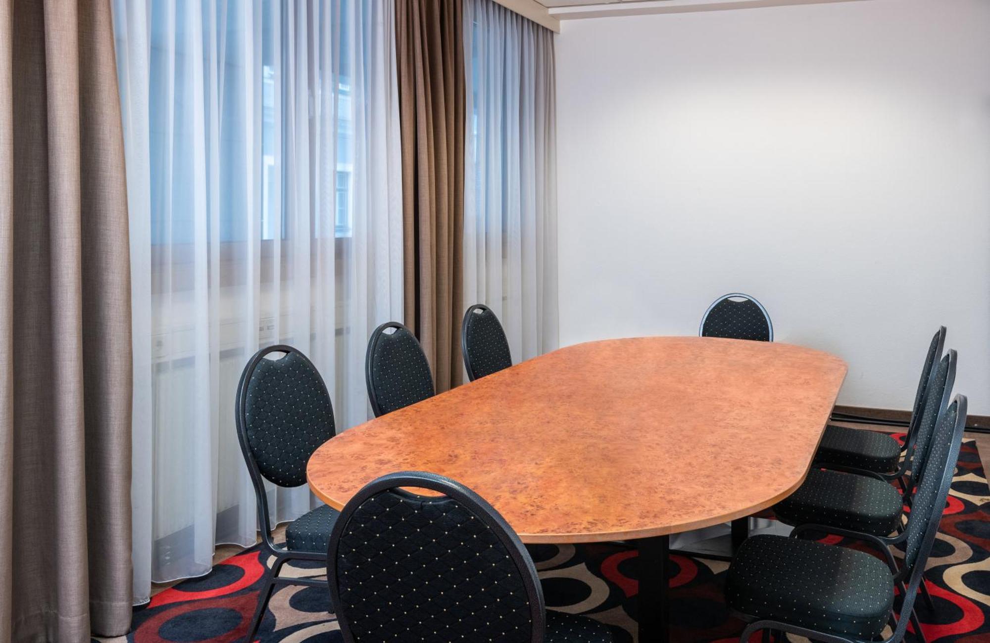 Leonardo Vienna Westbahnhof Hotel Luaran gambar Meeting room