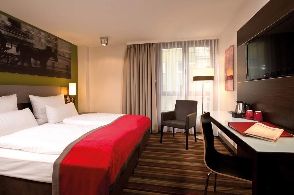 Leonardo Vienna Westbahnhof Hotel Luaran gambar Room of the hotel